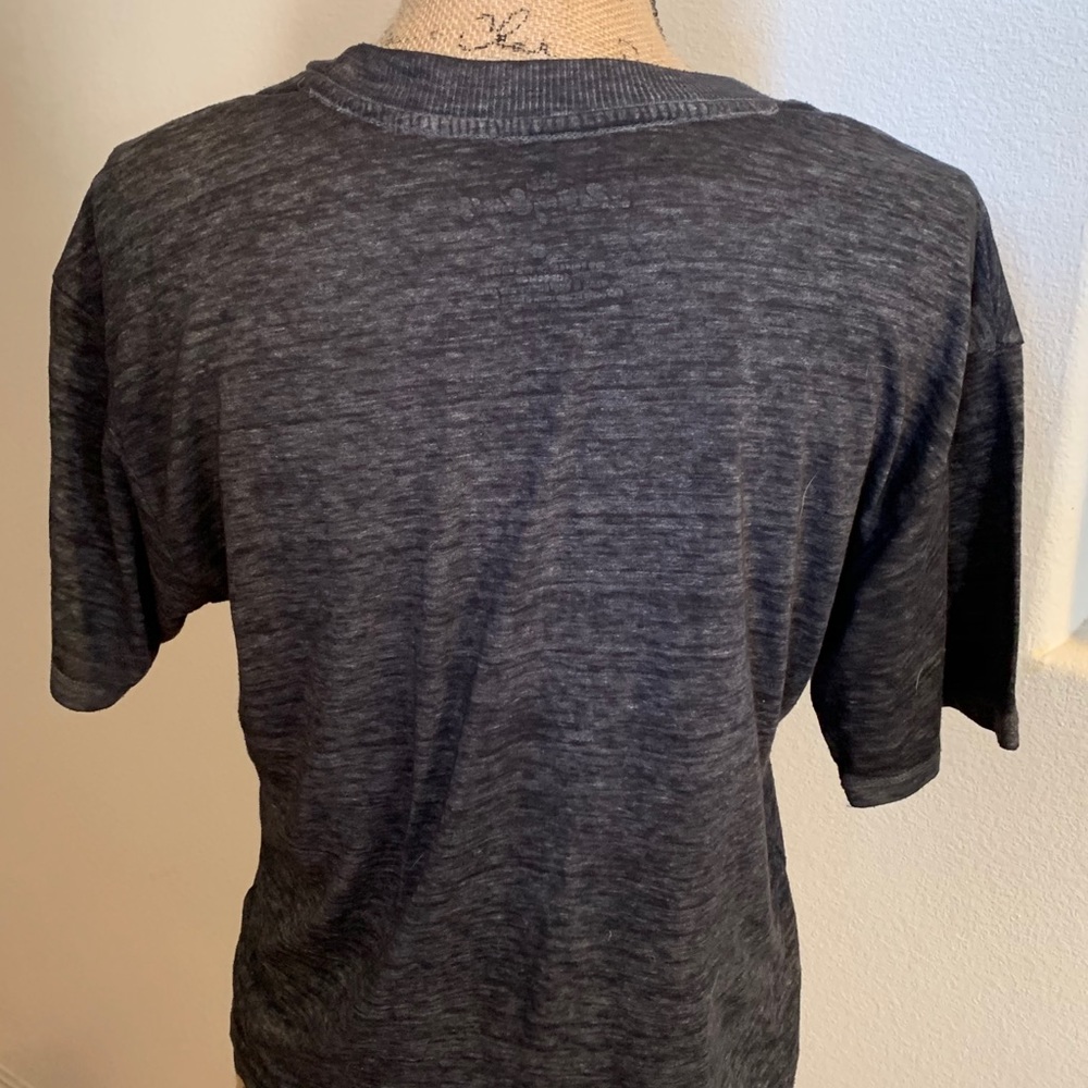 🛍 Anthropologie grey crop top M - Picture 3 of 4